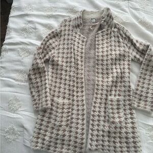 Versona Cream and Brown Knit Sweater XXL